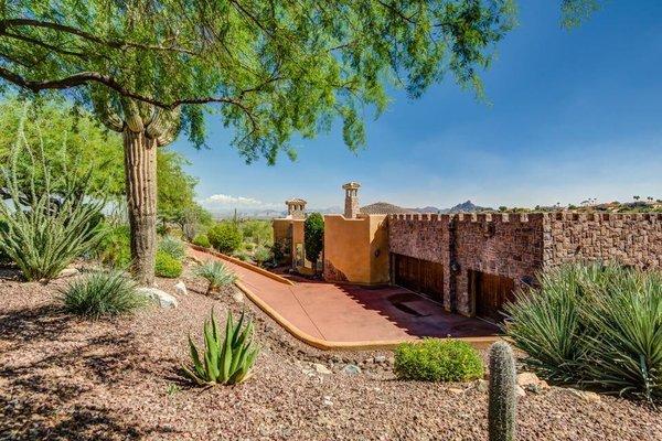 Checkout this Fountain Hills dream property with 5beds and 5.5 baths. Contact us for more details.