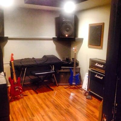 Keys and guitar tracking room