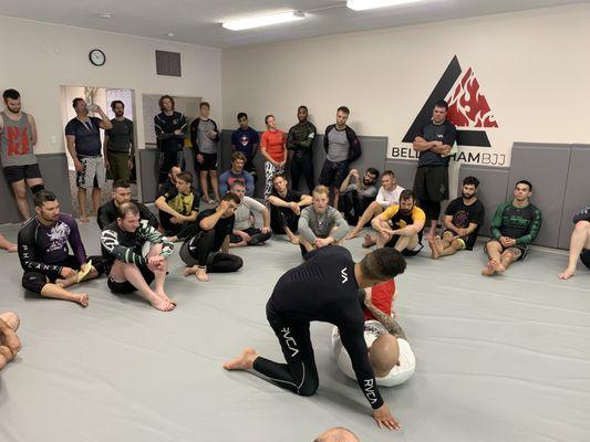 Great no-gi training, with 10 gi and 10 no-gi classes a week.