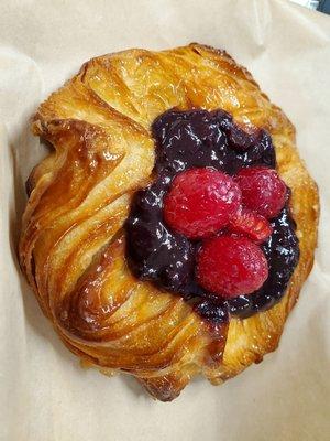 Vegan berry danish