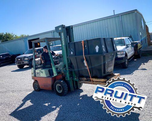 Unloading a 6.0 Powerstroke engine