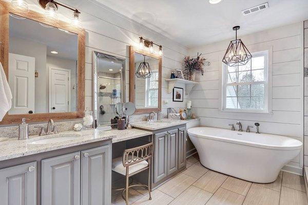 Sparkling clean master bath!