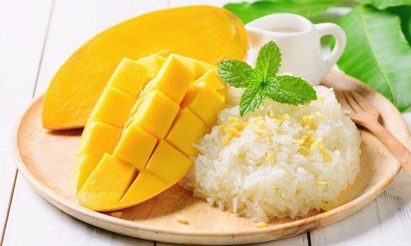 Mango Sticky Rice is available.