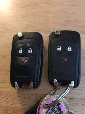 Old one on the left. New one on the right. Chevy Key fob