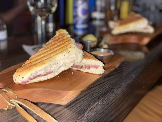 Pastrami panini