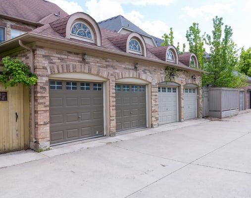 Garage door service