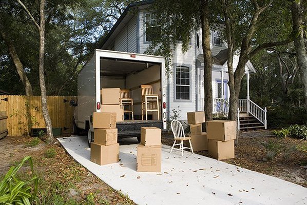 Truck Loading / Unloading