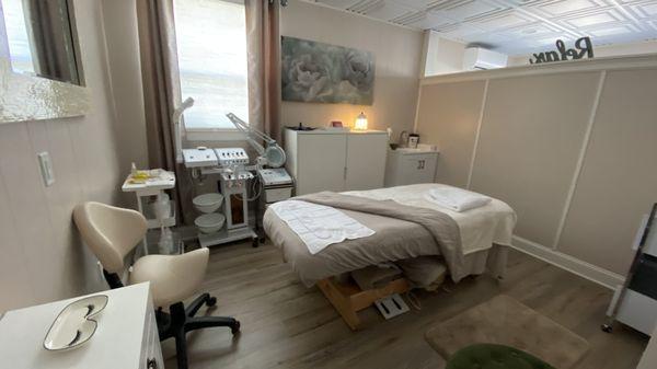 Suite B Treatment Room