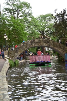 The San Antonio River Walk is the heart and soul of San Antonio. Immerse yourself in its rich beauty and charm on a river boat tour.