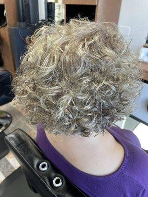 Highlights and low lights on natural curly hair