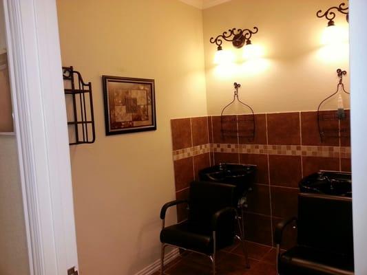 Glade Salon Suite, Hair Salon, Beauty & Spa. 201 W Glade Rd., #200, Euless, TX 76039. www.gladesalonsuites.com