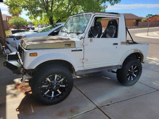 17" Moto Metal rims and new shoes