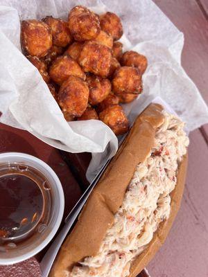 Crabmeat roll with tots.