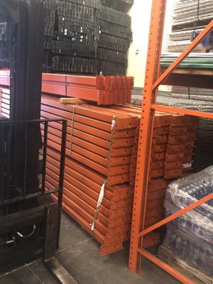 New and used pallet racks