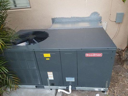 Package unit install Goodman