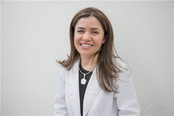 Dr. Claudia VIdes