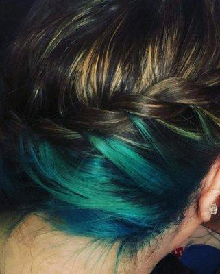 Beautiful Mermaid Blue color underneath!!