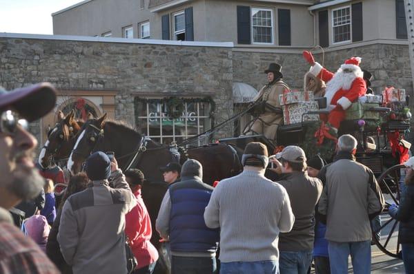 Santa comes to town!