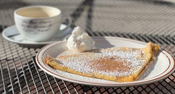 Light'n Yummy crepe with butter, sugar and cinnamon