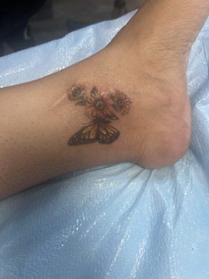 Butterfly w/sunflower