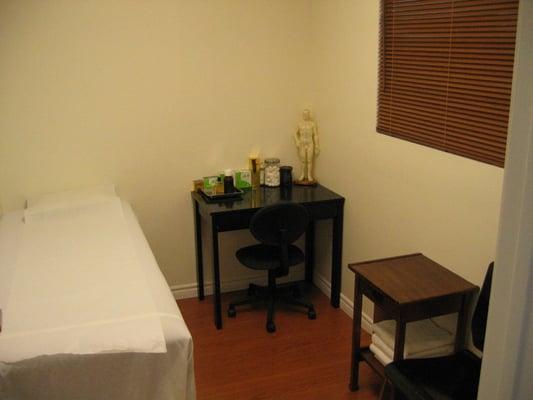 Acupuncture treatment room