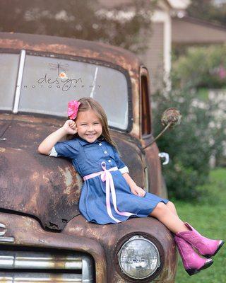 Outdoor child session with the our studio truck.