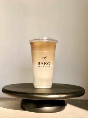 Roasted Oolong Tea with Straus organic barista milk