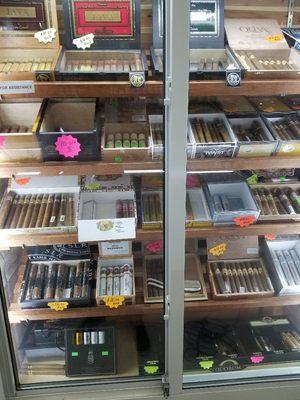 All brands of Cigar available