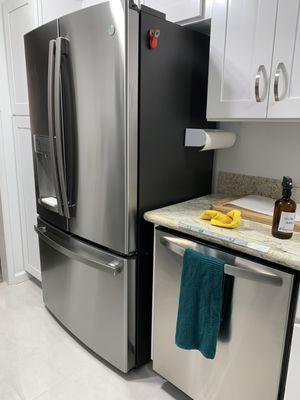 GE GYE22GYNFS (fridge) and Frigidaire FFID2426TS (dishwasher). Both items are energy star and qualify for Pasadena's rebates!