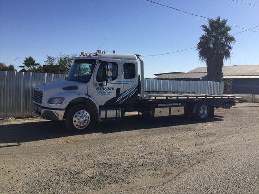 Hanford Towing Service Truck