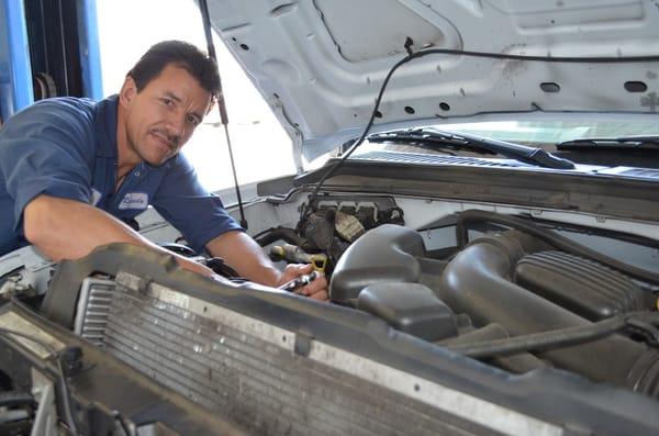 Ricardo, Am-Pm Auto Technician