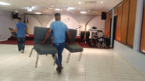 Church Chairs of Orlando Florida Tel. 407-785-9322