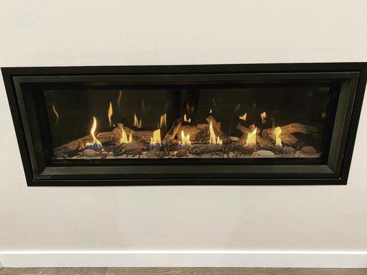 50" Napoleon Linear Fireplace With Beach Logs And Stone Set!