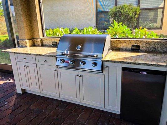 outdoor kitchen