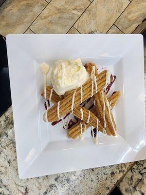 Churros , helado de vanilla