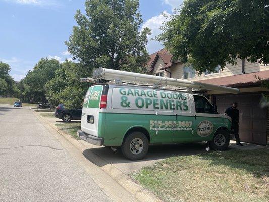 Providing good garage Door repair to the other owners in the neighborhood.!