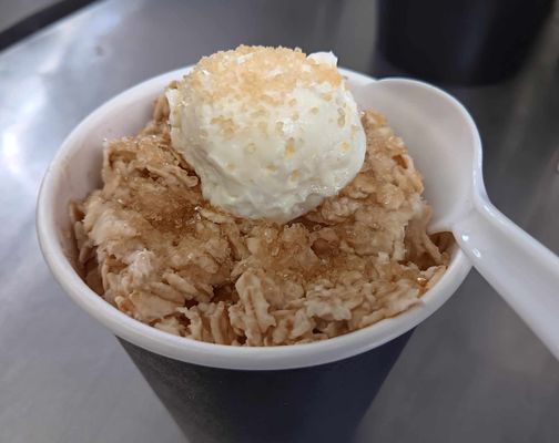 Oatmeal with butter and brown sugar