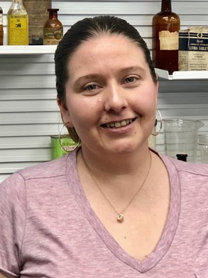 Meet the newest addition to the Prescription Pad of Marion family, pharmacy technician Leslie Hames! Come see us.