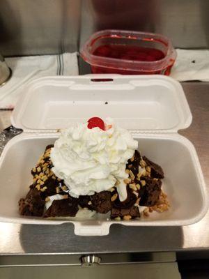 A delicious brownie sundae