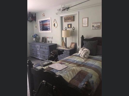 Tastefully decorated bedroom