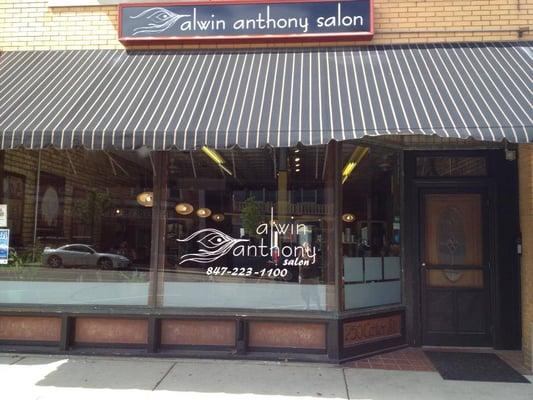 Conveniently located in Downtown Grayslake!