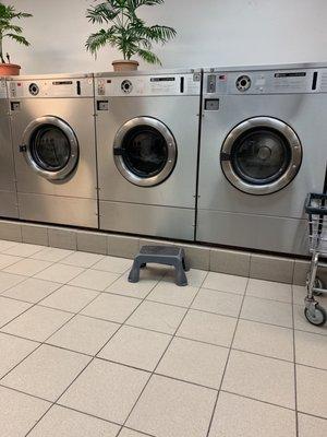 R & R Laundromat