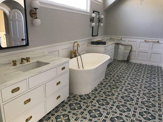 Master  Vanity, wainscot Carrara marble & white lacquer paint