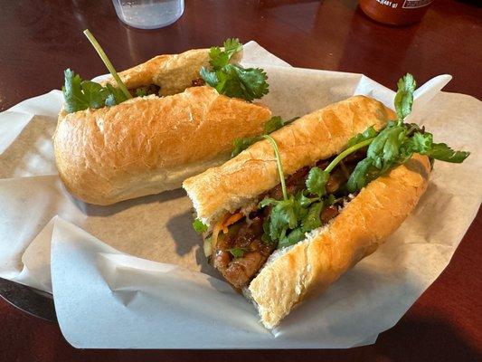 BM4 - Grilled Chicken Banh Mi