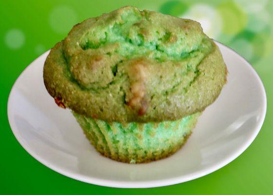 Pistachio Muffin. OK. Dry but there is a hint of pistachio flavor...