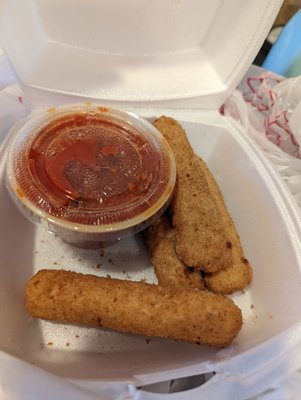 Mozzarella sticks (2 were eaten prior to photo)