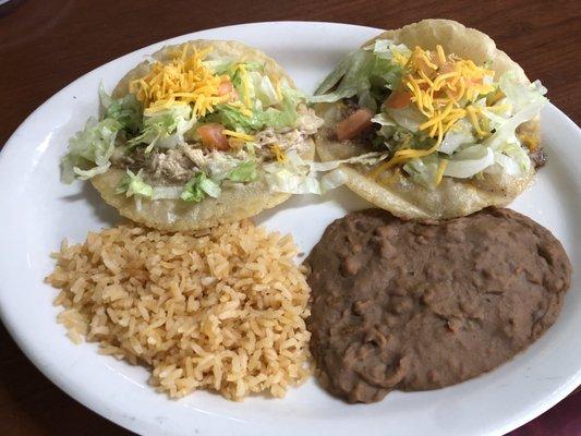 Puffy Taco Plate, beef/chicken mixed with rice & refried beans. Would have been better with charro beans, but non available.