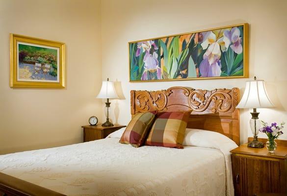 Tastefully decorated rooms