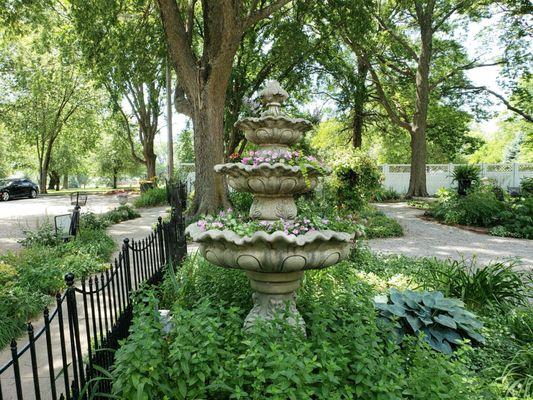 Garden beside the Wildwood gift shop. Very peaceful with nicely arranged flowerbeds.