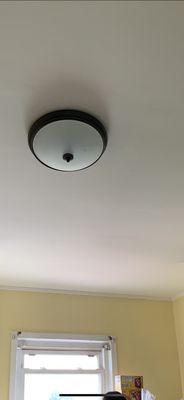 Kitchen light fixture (complete)